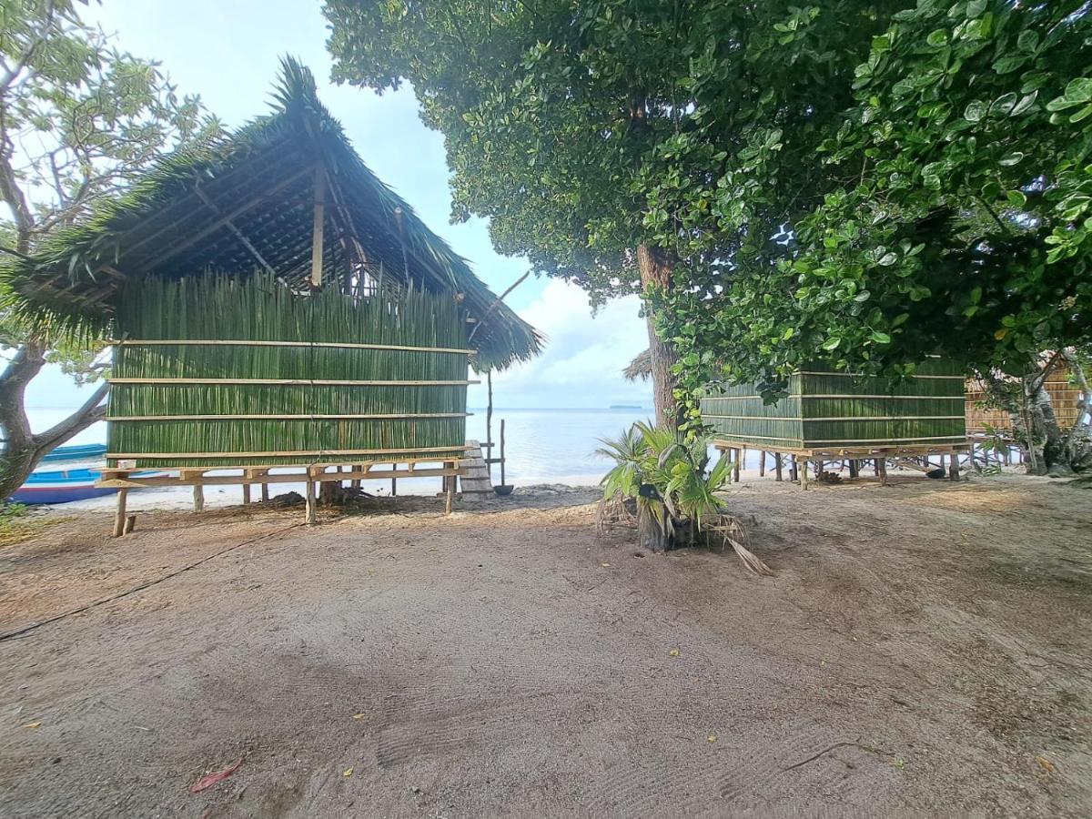 Coco Huts Guest House Waisai 外观 照片